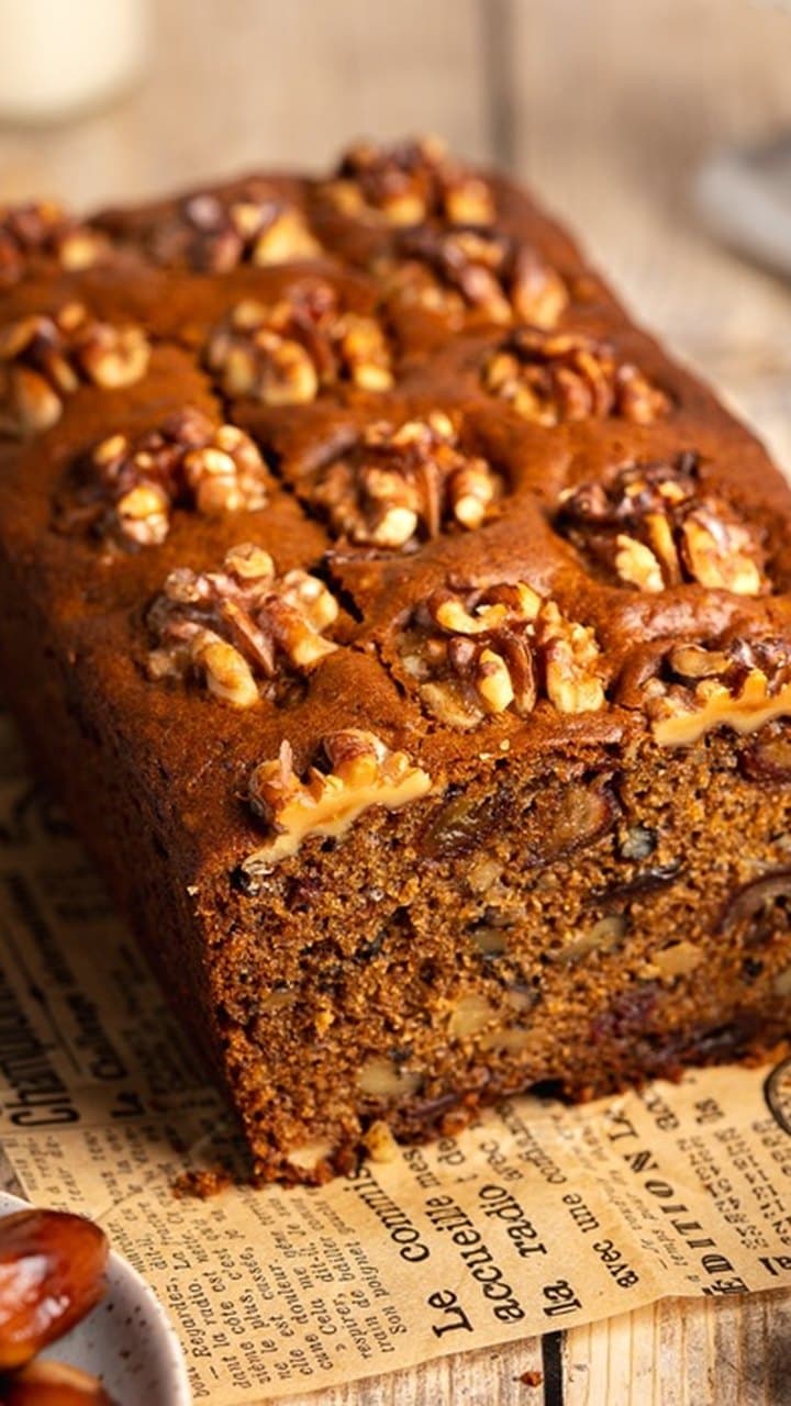 Sweetened with dates. Nothing else.